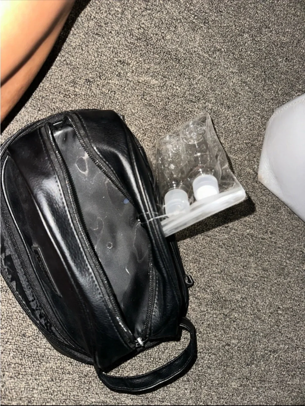 Perry Ellis Black Leather Men’s Travel Toiletry Bag